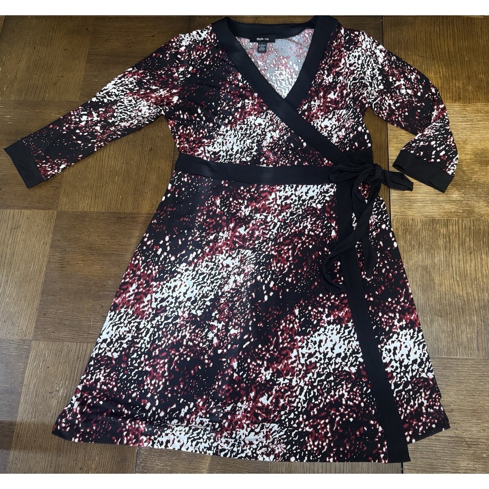 Style&co Dress Size Large True Wrap Stretch Knit Red Black Print  3/4 Sleeves